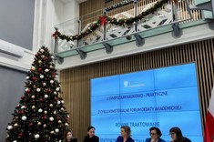 Prowadzący konferencję