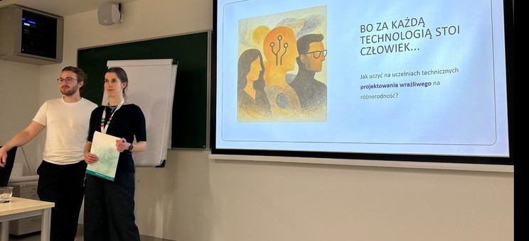 Zdjęcie z konferencji,